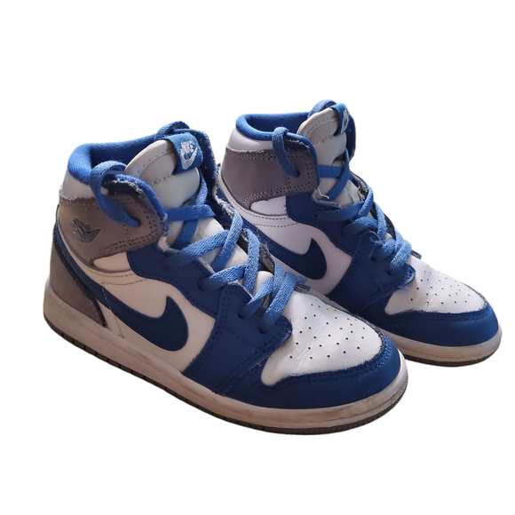 Jordan Retro Blue and White Sneakers - Picture 2 of 6